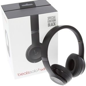 BRAND NEW IN BOX Beats Solo 3 Wireless